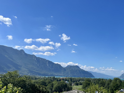 Maison avec vue Lac du Bourget et Dent du Chat – Piscine – Prestations modernes